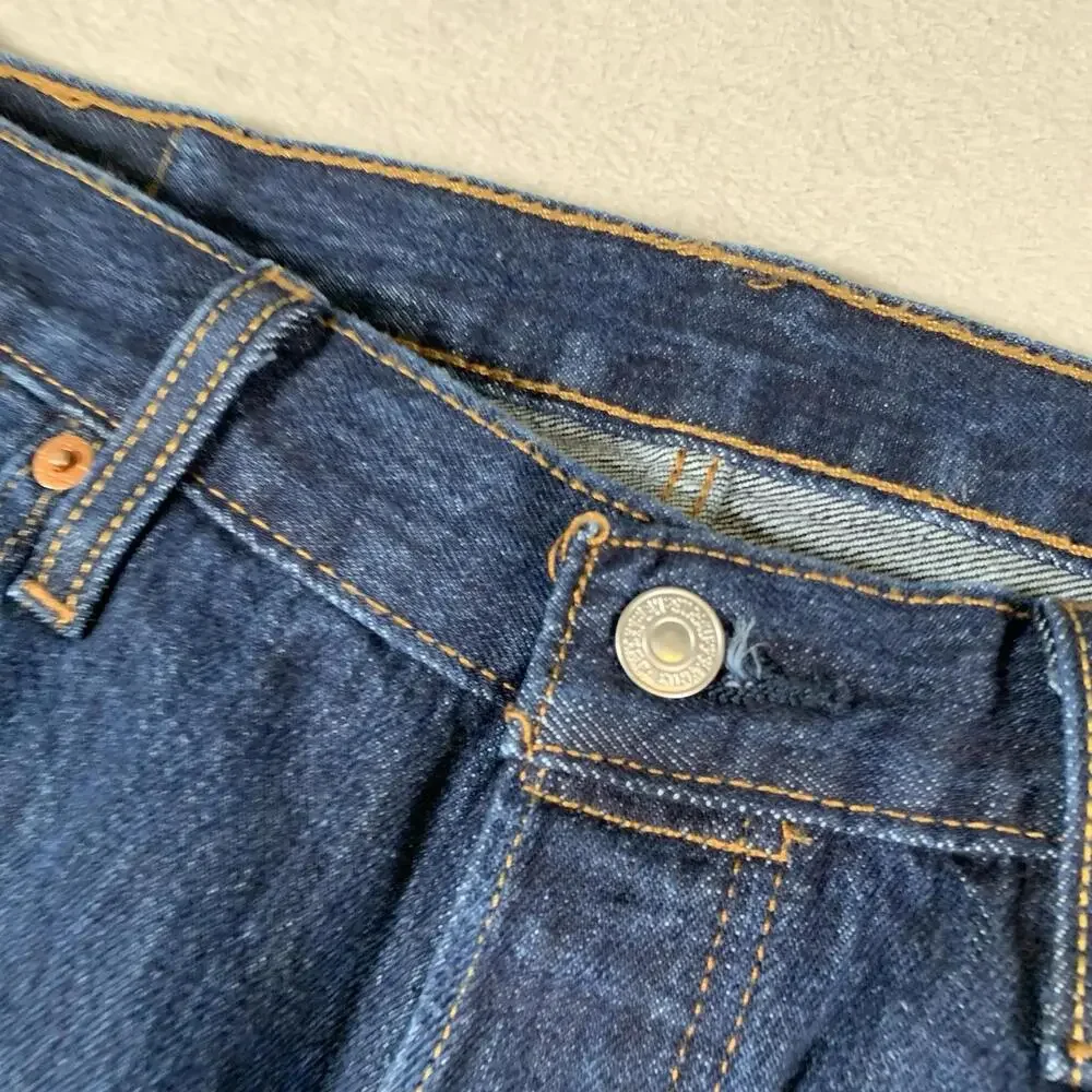 Levis 501 Jeans Mens 34x30 Blue Straight Button Fly Dark Mid Rise Distressed - Picture 7 of 12
